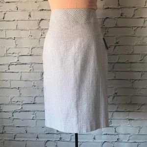 Lord & Taylor seersucker pencil skirt